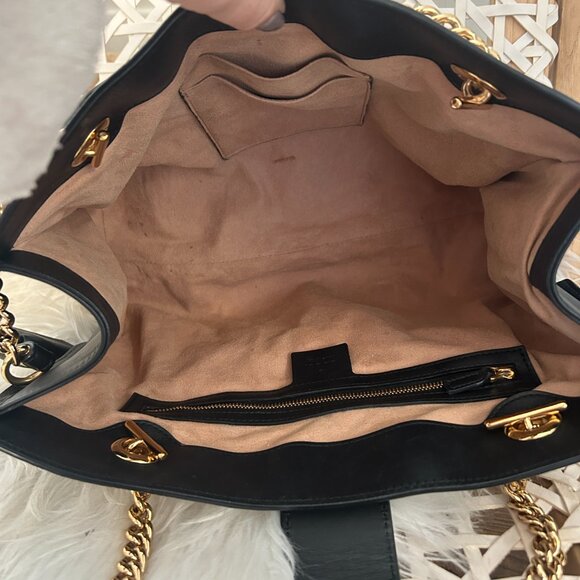 GUCCI GG Supreme Bee Padlock Tote, Medium - Picture 16 of 16